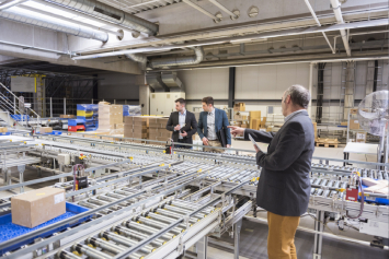 warehouse conveyor